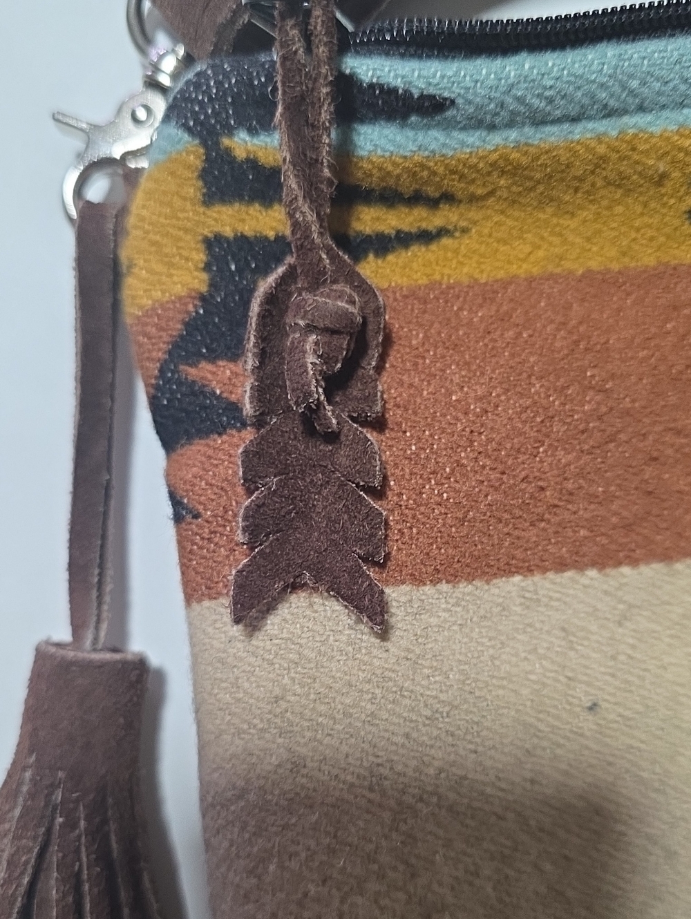 MG Designs Woven Native And Suede Crossbody Bag - Picture 4 of 10